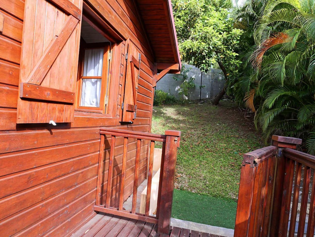 Karureve Villa Deshaies Exterior photo